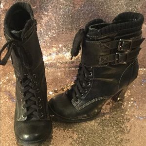 tevia combat boot